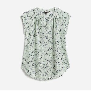 41 Hawthorn split neck blouse cap sleeve mint M NWT